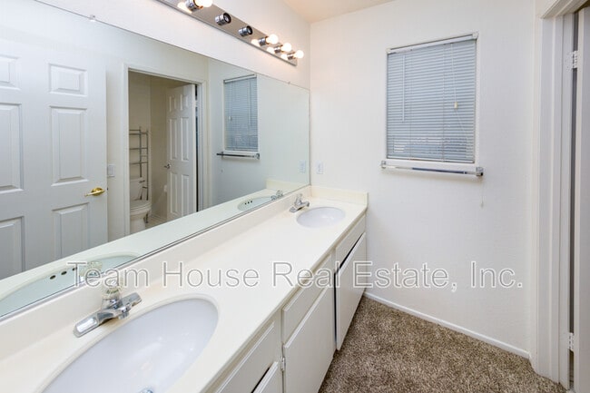 Building Photo - 25620 Wordsworth Ln