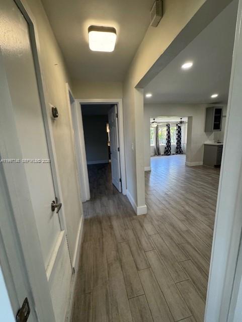 Building Photo - 6390 Kimberly Blvd