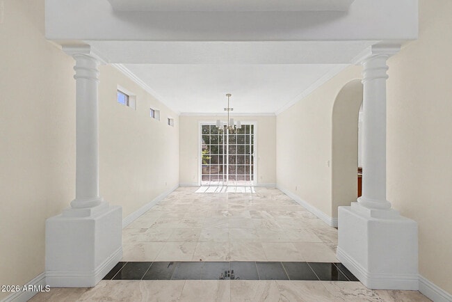 Building Photo - 2737 W Glenhaven Dr