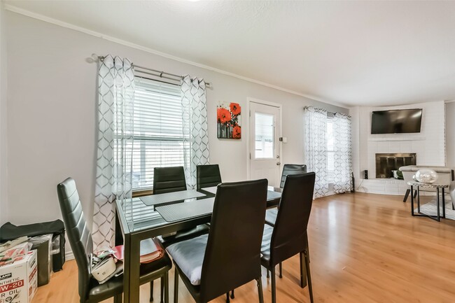 Building Photo - 3205 Brookhurst Ln