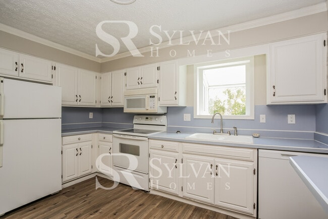 Building Photo - At Last, This Is What You Have Been Searching For!