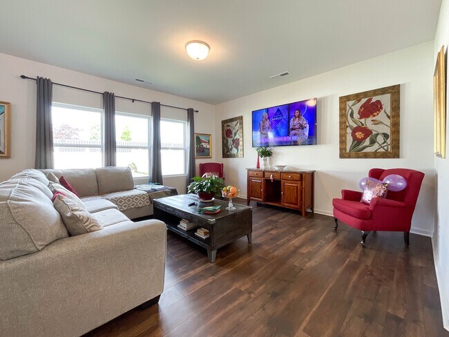 Building Photo - 494 Aspire Cir
