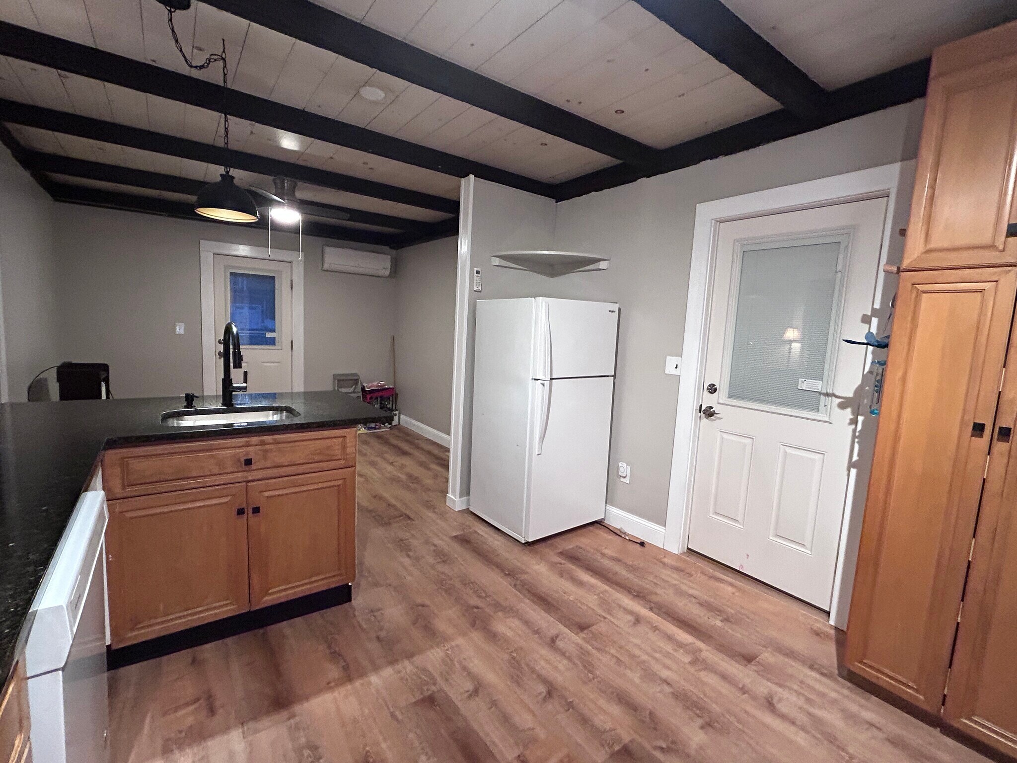 Kitchen - newly remodeled - 29 Lakeview Rd