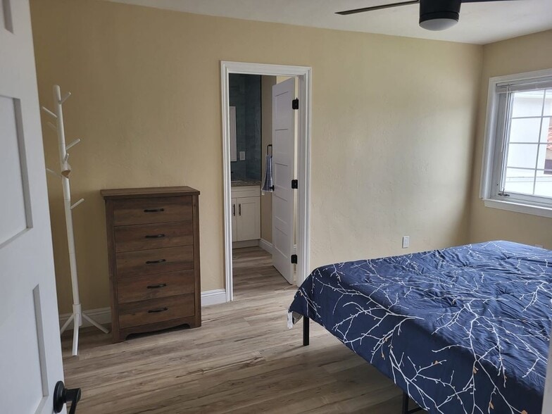 Building Photo - 3765 Elliott St