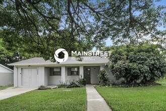 Building Photo - 4 Bedroom Pet-Friendly Home in Ocoee, FL with Main Street Renewal