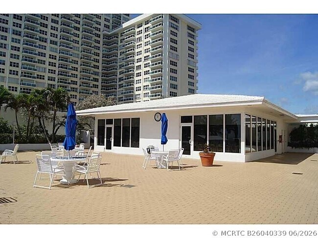 Building Photo - 4010 Galt Ocean Dr