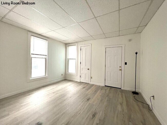 Building Photo - 89 Chestnut St