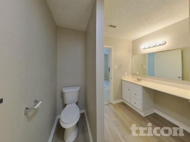 Building Photo - 10223 Canton Fld Dr