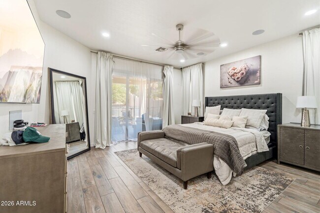 Building Photo - 10840 E Bahia Dr