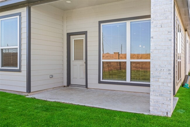 Building Photo - 21130 Garden Palm Dr