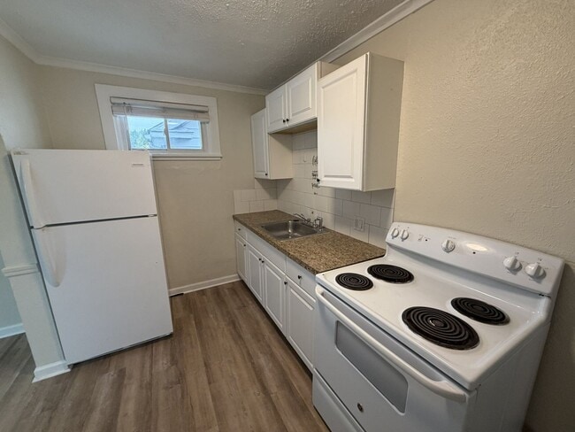 Building Photo - 4417 Eastway St