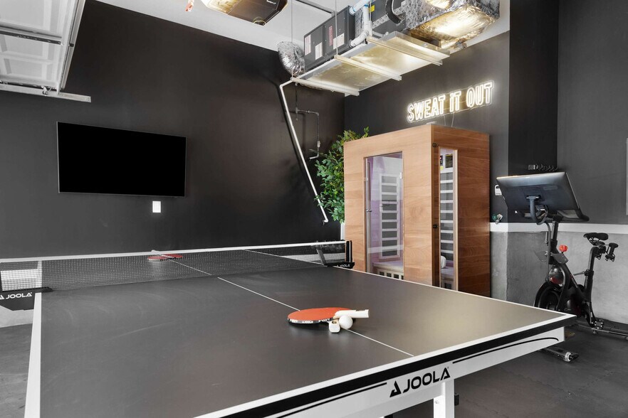 Building Photo - 1308 Montgomery Ave