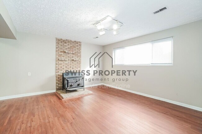 Building Photo - 2928 Landon Dr