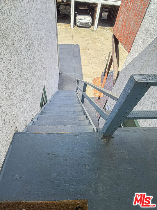 Building Photo - 733 N Ridgewood Pl
