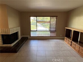 Building Photo - 42 Candlewood Way
