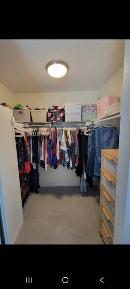 Building Photo - 180 Chambers St