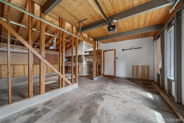 Building Photo - 1490 S Filbert Way