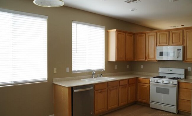 Building Photo - 10181 Bentley Oaks Ave