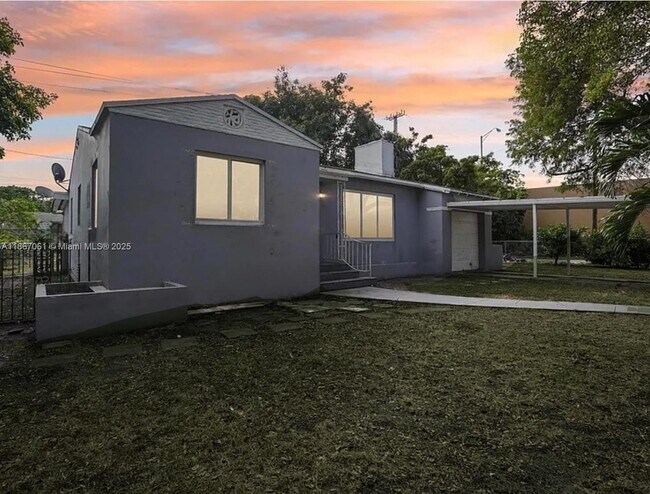 Primary Photo - 586 NW 48th St
