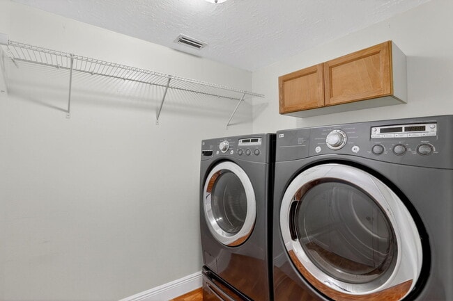 Building Photo - 14912 White Magnolia Ct