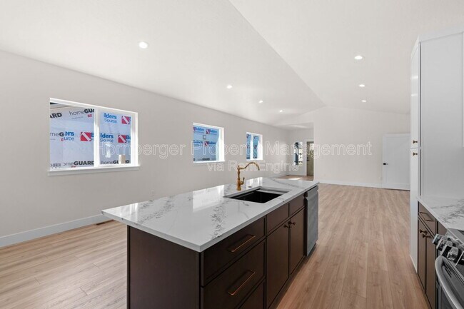 Building Photo - 222 N Sargent Rd