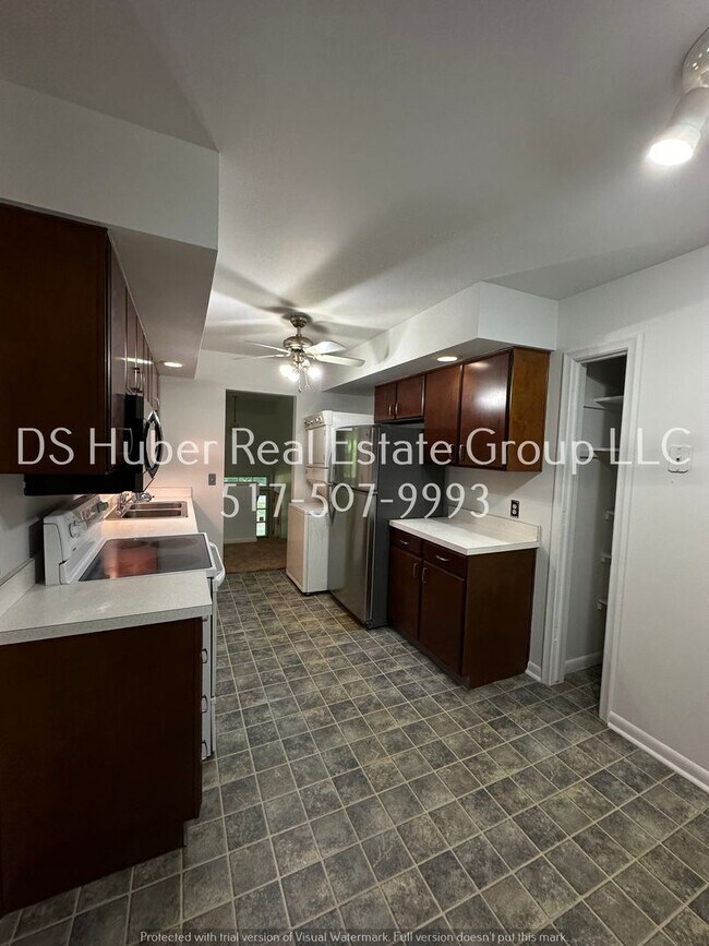 Building Photo - 12469 Kruger Ln