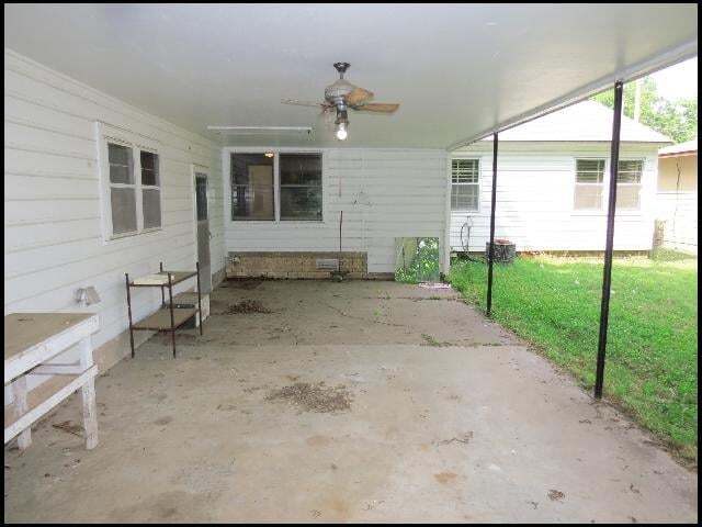 Building Photo - 5212 Lynch Dr