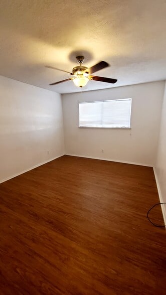 Building Photo - 4016 Eastridge Dr