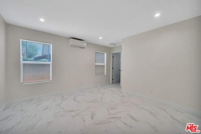 Building Photo - 5128 W 133rd St