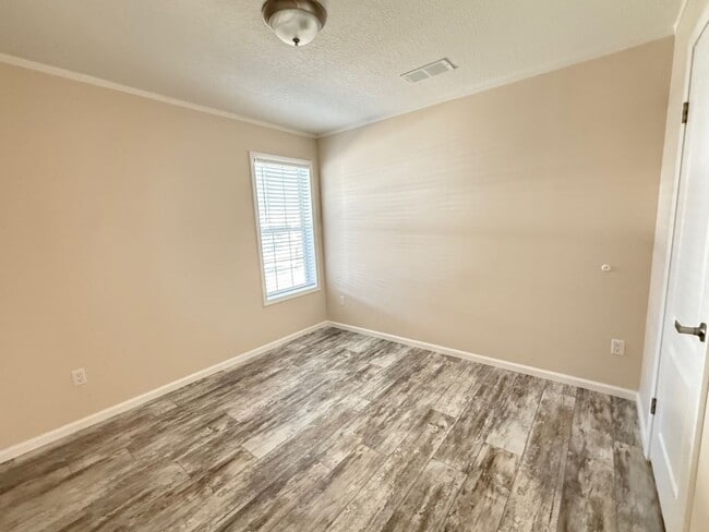 Building Photo - 4 Tahitian Dr