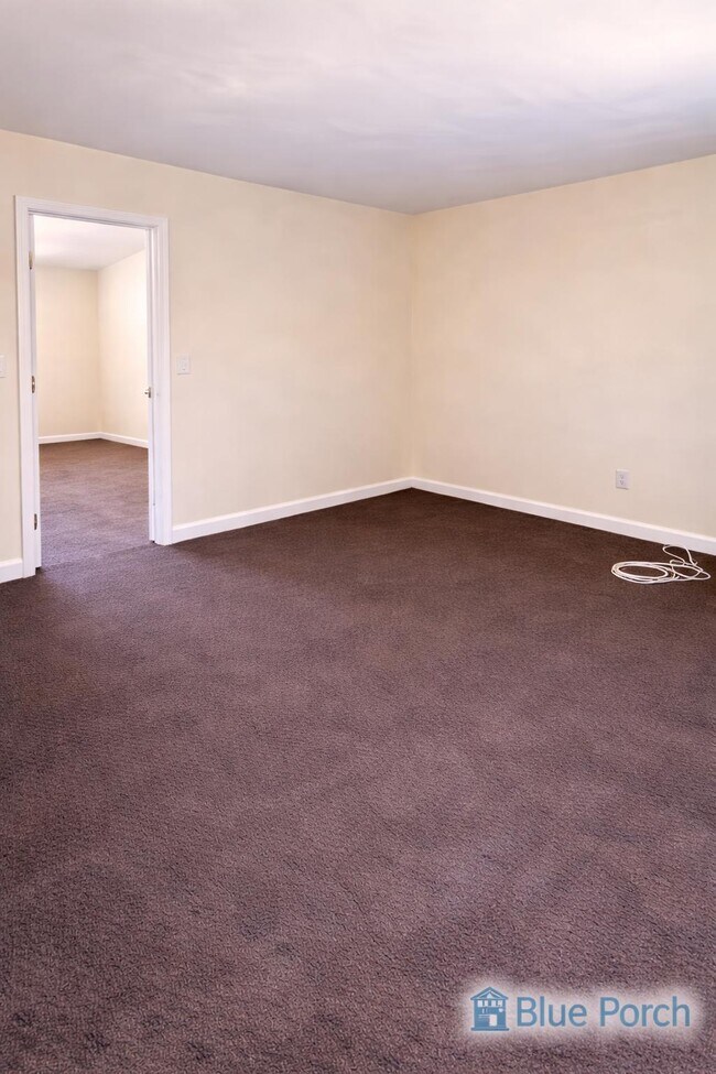 Building Photo - Mosely St Unit B