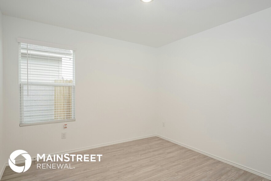 Building Photo - 13827 Goat Cv