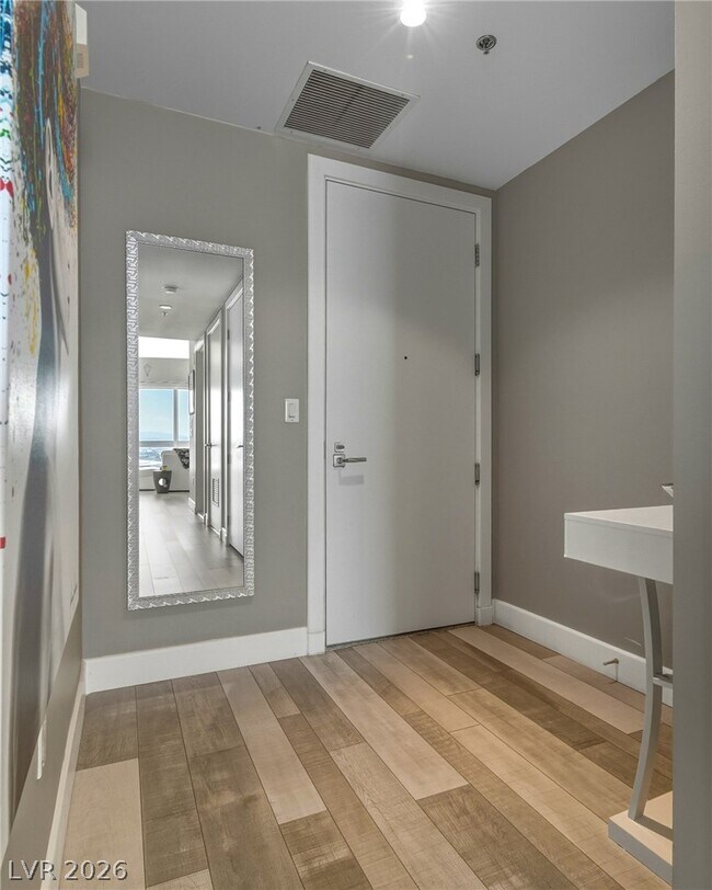 Building Photo - 4471 Dean Martin Dr