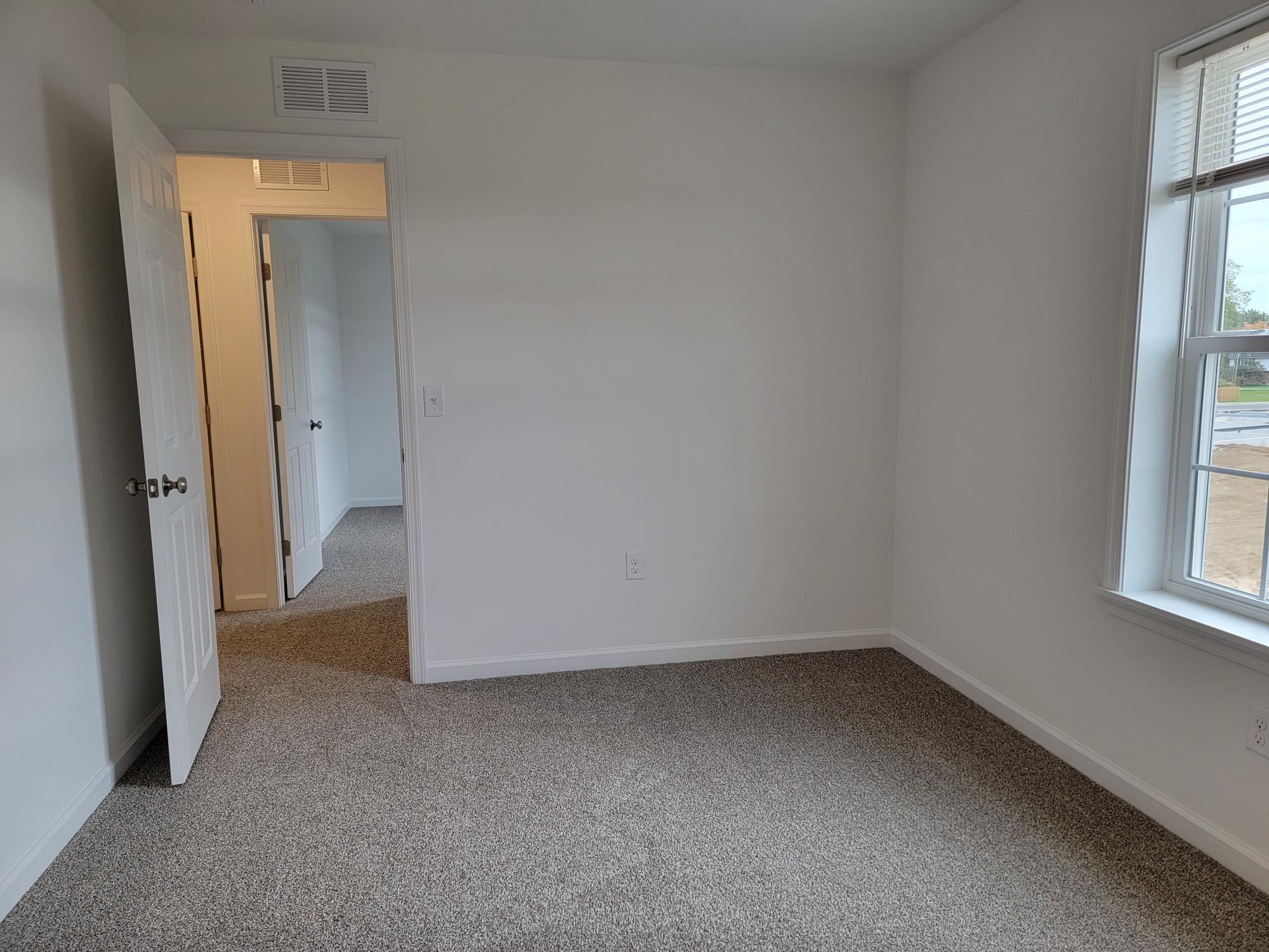 Building Photo - 149 Robert Cir