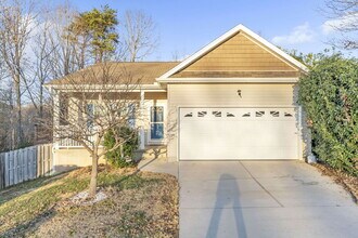 Building Photo - Beautiful 3-Bed Oasis in Travelers Rest with Granite Kitchen & Cozy Fireplace ($2275/mo base rent**)