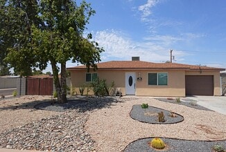 Building Photo - 8102 N 30th Dr