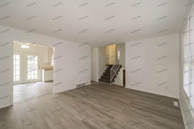 Building Photo - 11809 Armitage Dr