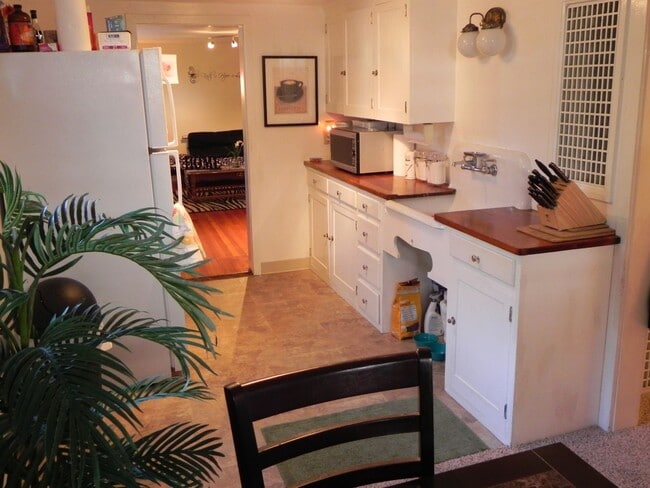 Building Photo - Triangle Tops (TTD/TTU) (Silverwolf)