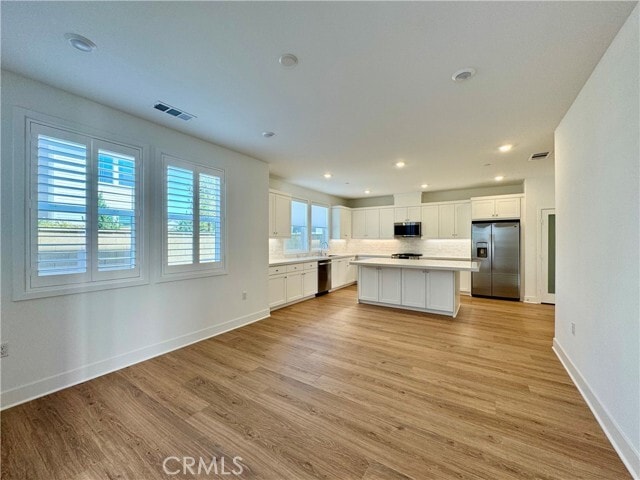 Building Photo - 450 Lobata