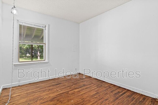 Building Photo - 4011 Welcome Ave N