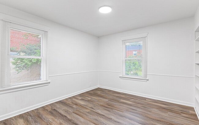 Building Photo - 831 Harlan Ave