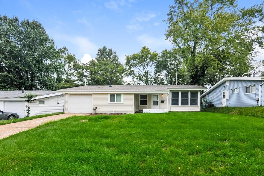 Building Photo - 8421 St Olaf Dr