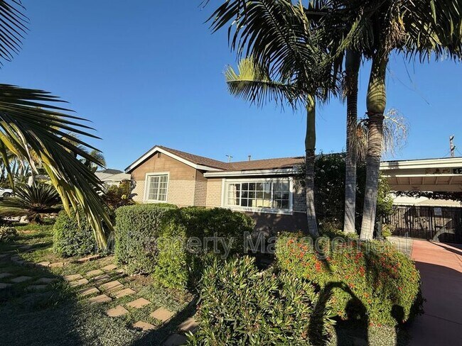 Building Photo - 4238 Clark Ave