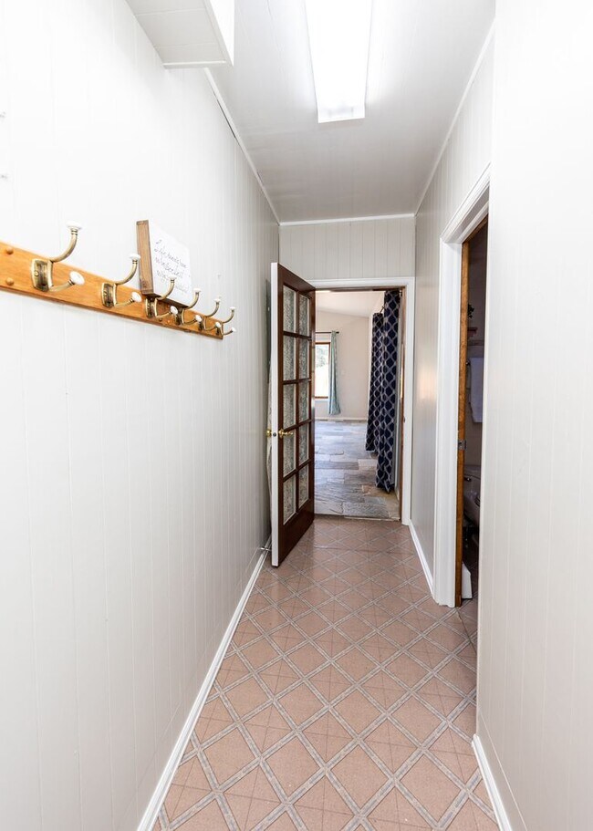 Building Photo - Cozy Home Centrally located Colorado Sprin...