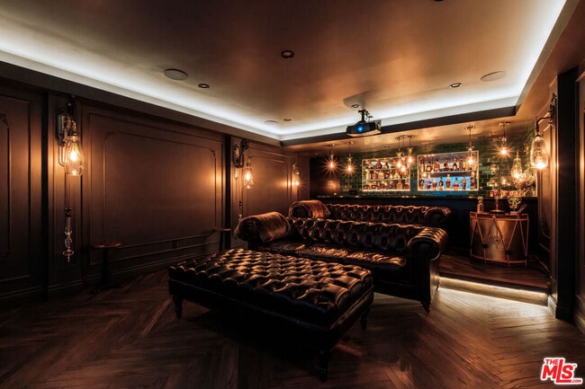 Building Photo - 18875 Pasadero Dr