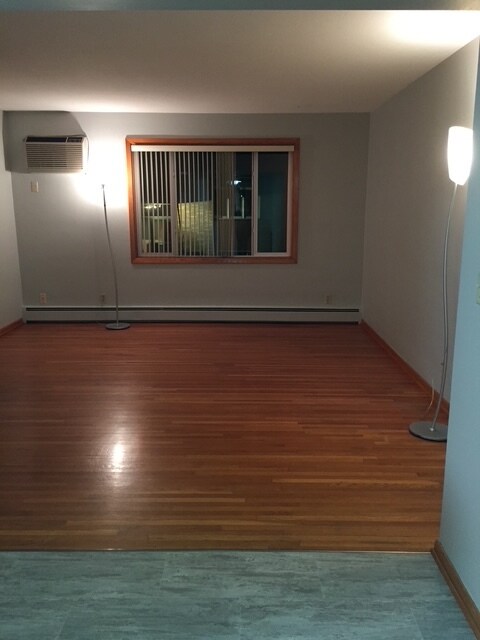 Living Room - 122 State St