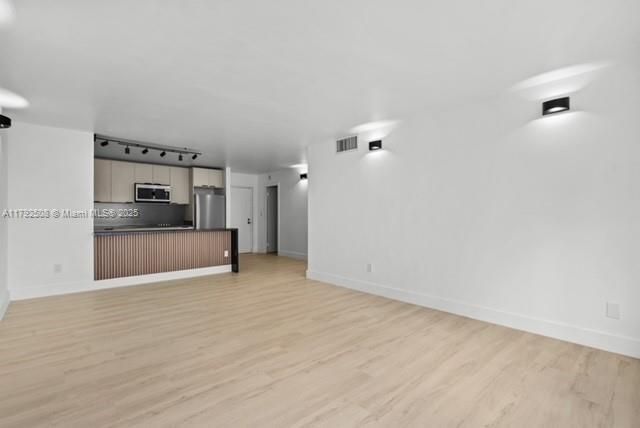 Building Photo - 14820 Naranja Lakes Blvd