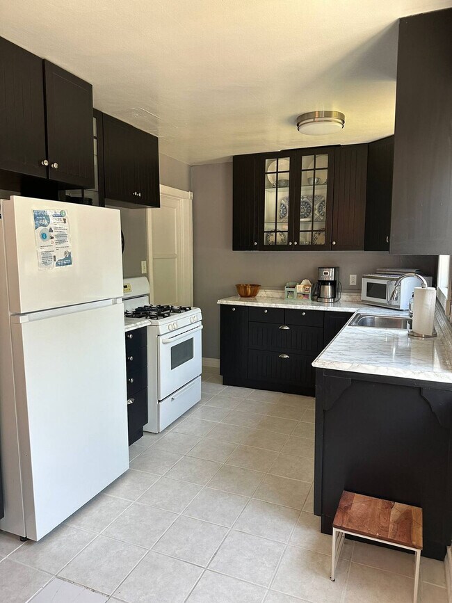 Building Photo - 7221 Vassar Ave