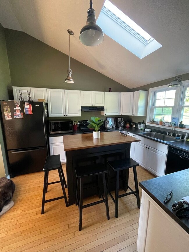 Building Photo - Townhouse located at Pheasant Hill, North Berwick Maine