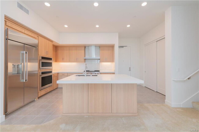 Building Photo - 1406 Rivington